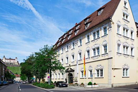 Front view of Hotel Rebstock